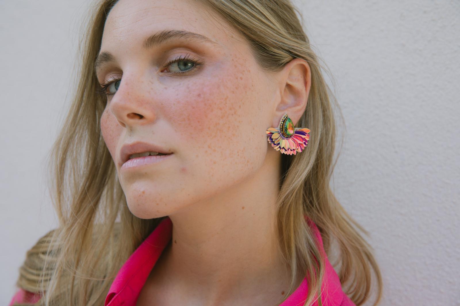 Boucles d'oreilles brodées Perlées ARYA « Irisées »