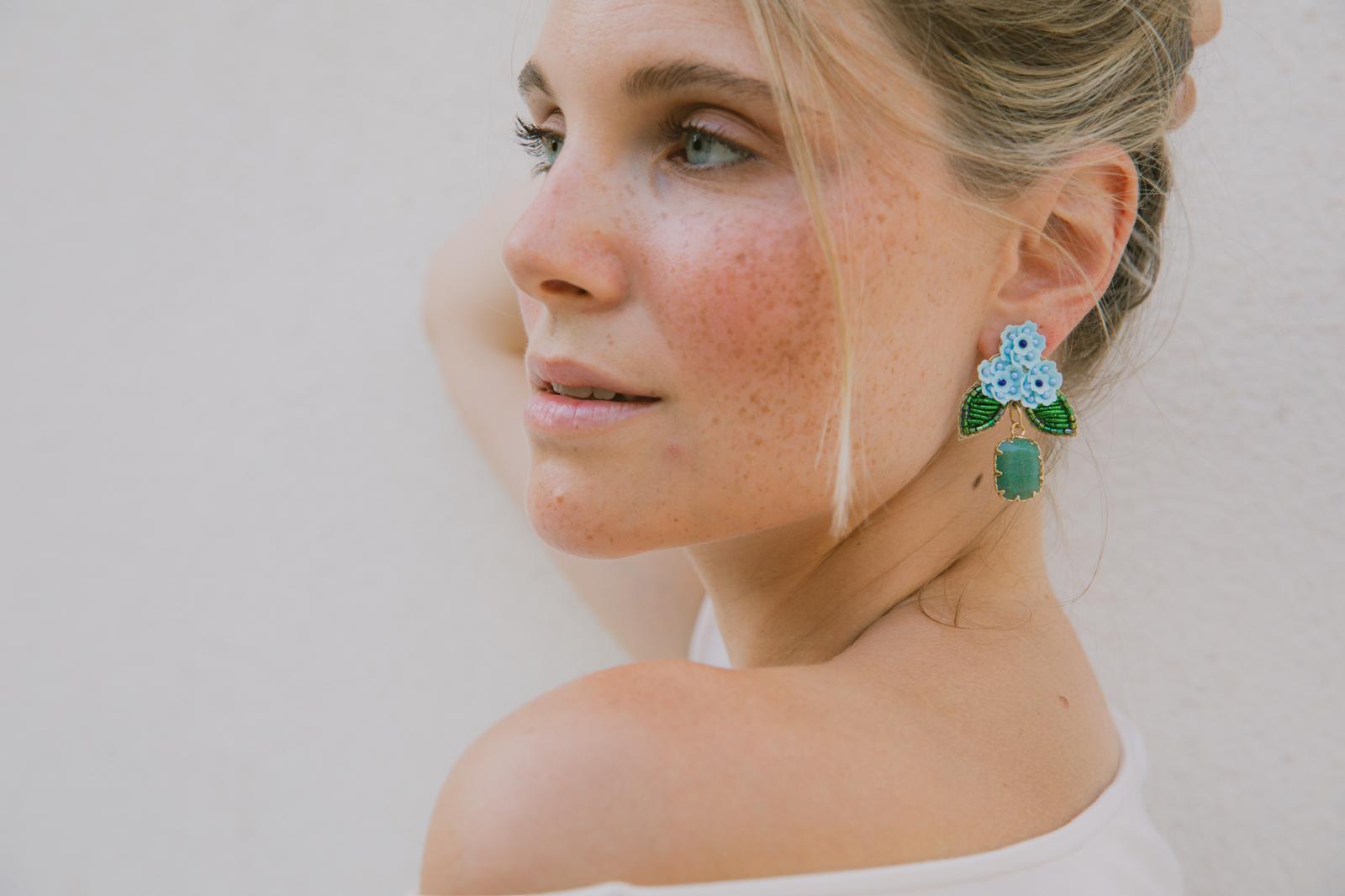 Boucles d'oreilles brodées LYSÉA