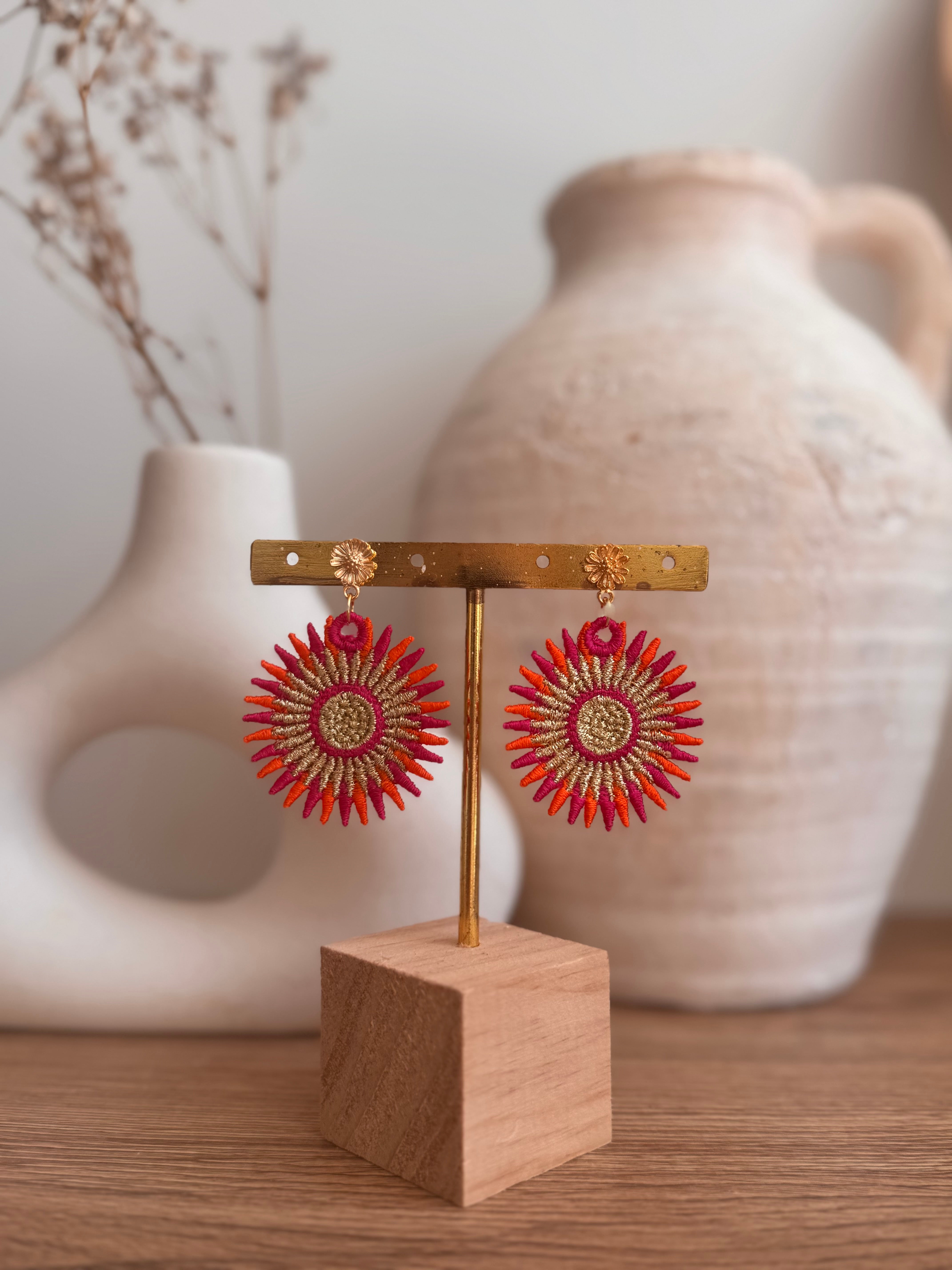 Boucles d'oreilles brodées MINI « Rozanna » pour Petites Filles