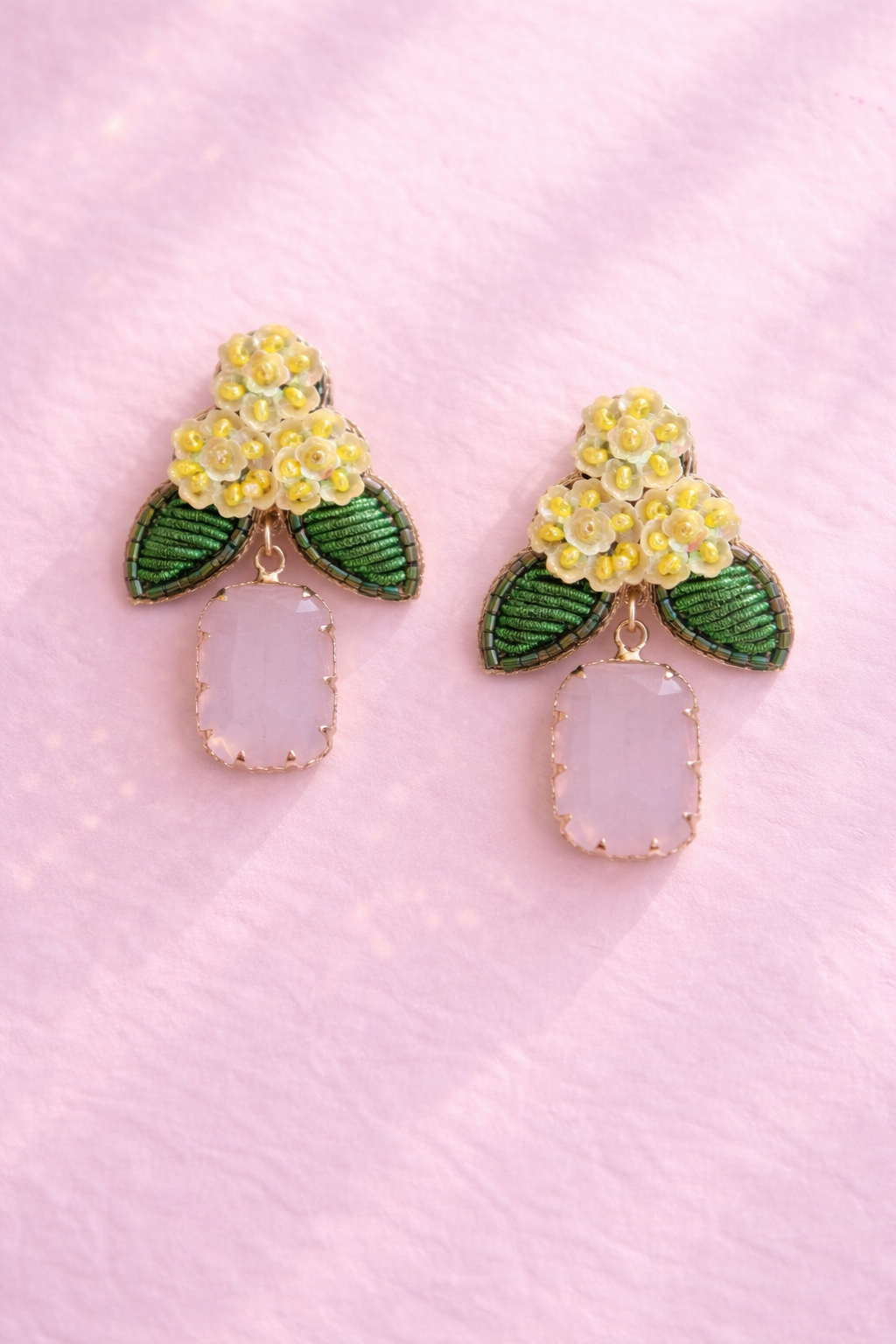 Boucles d'oreilles brodées LYSÉA