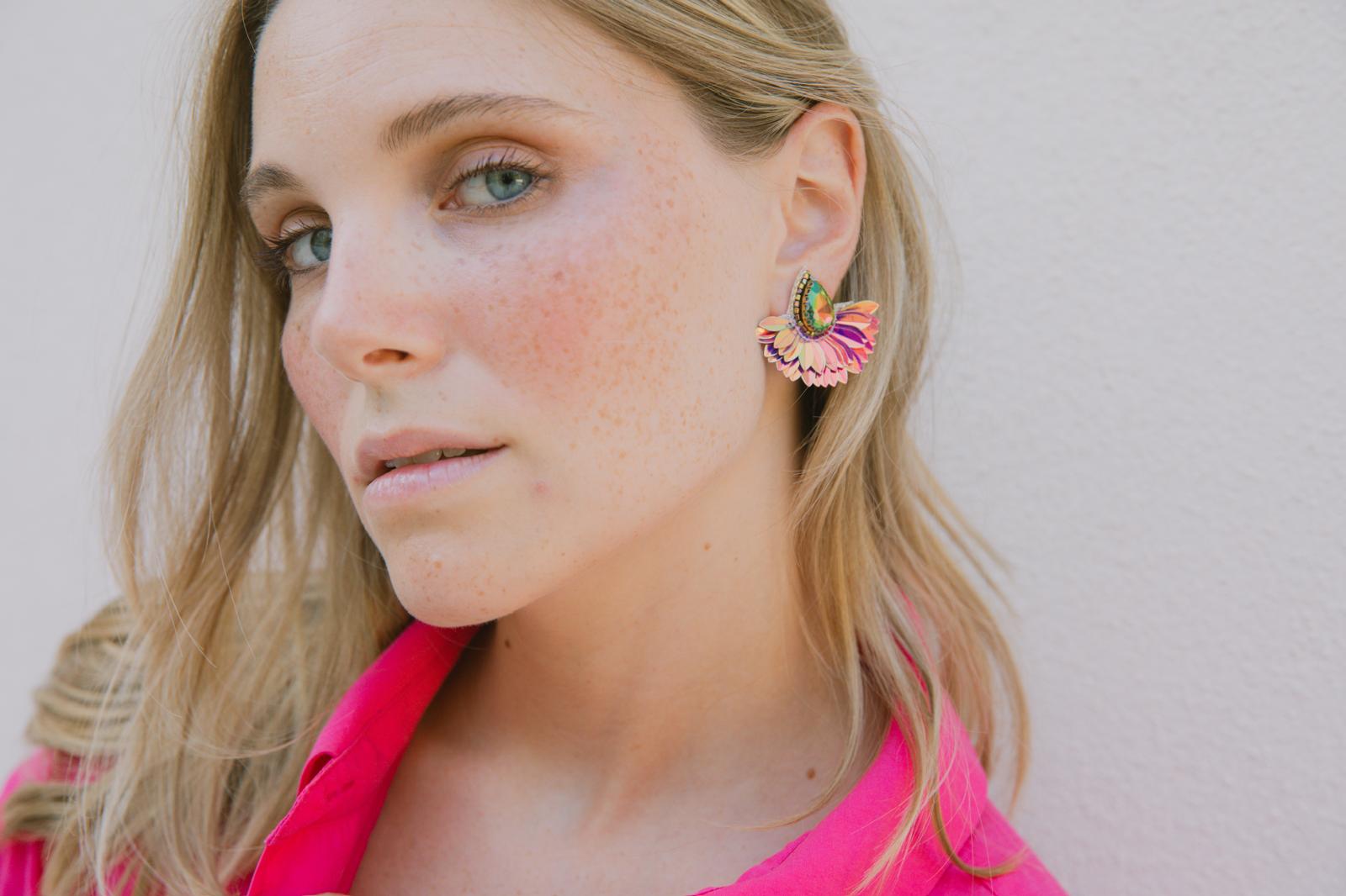 Boucles d'oreilles brodées Perlées ARYA « Irisées »
