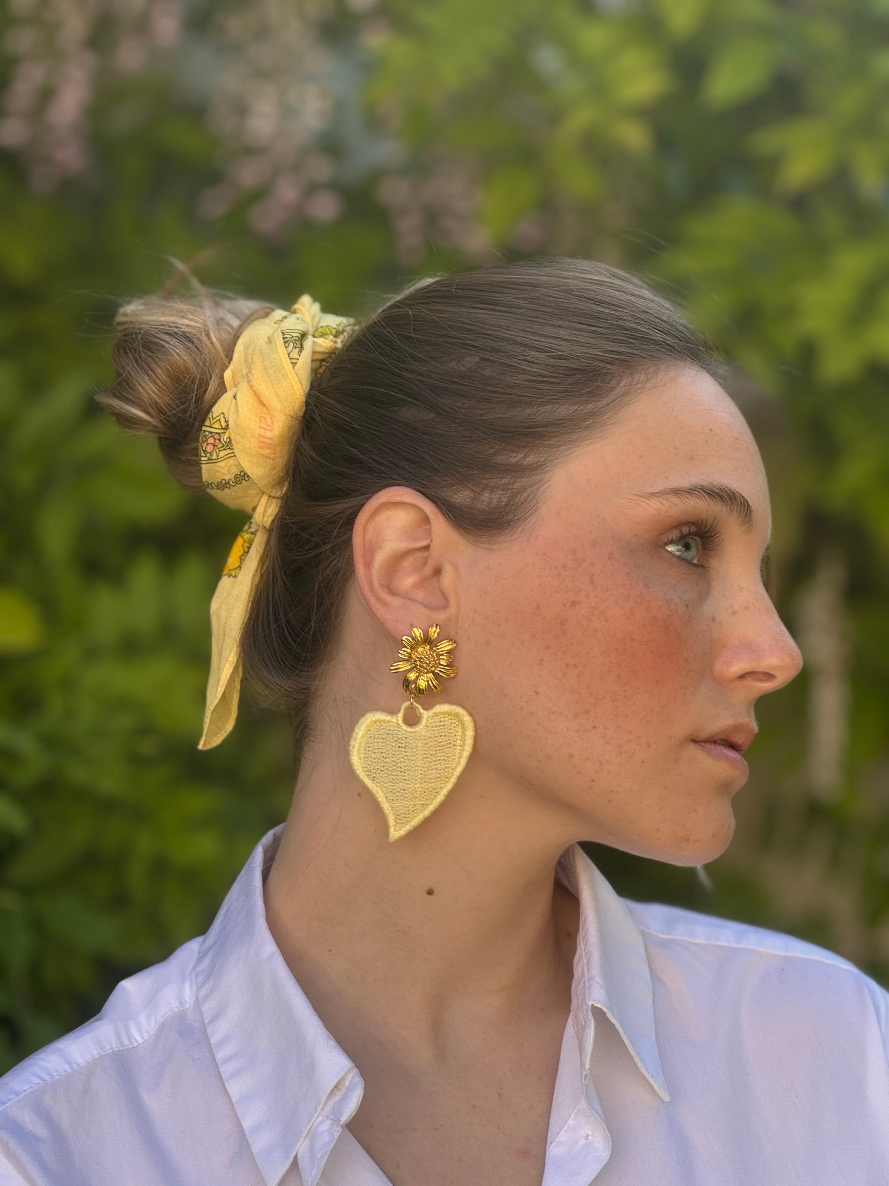 Boucles d'oreilles brodées Valentine