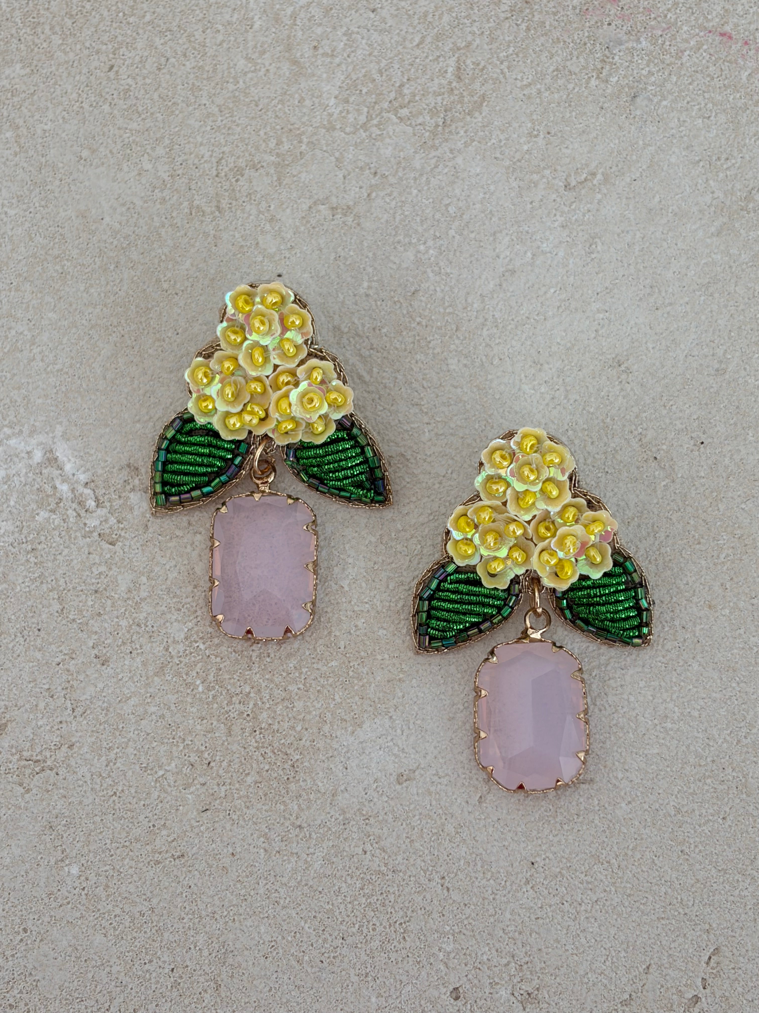 Boucles d'oreilles brodées LYSÉA