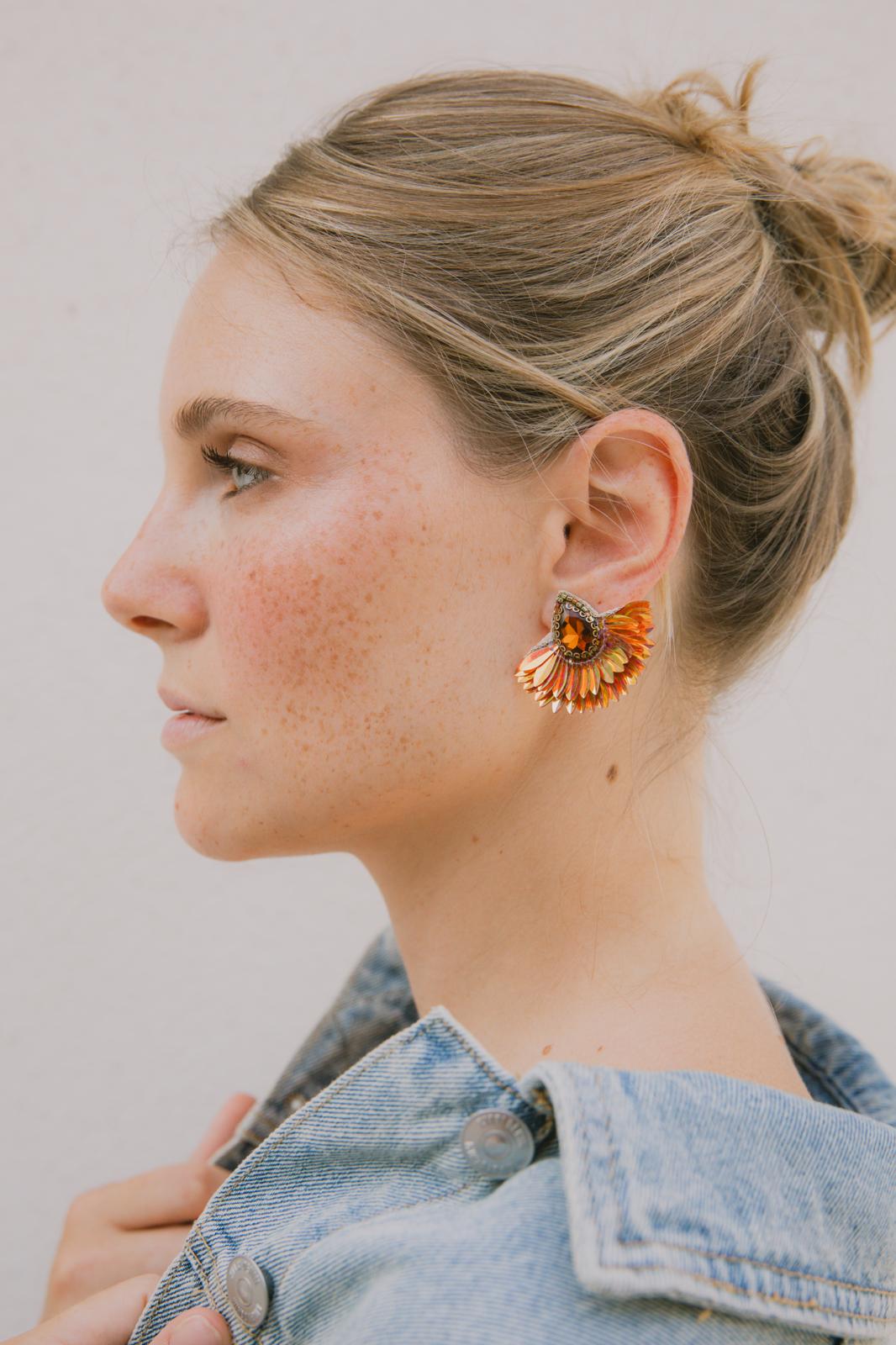 Boucles d'oreilles brodées Perlées ARYA « Irisées »