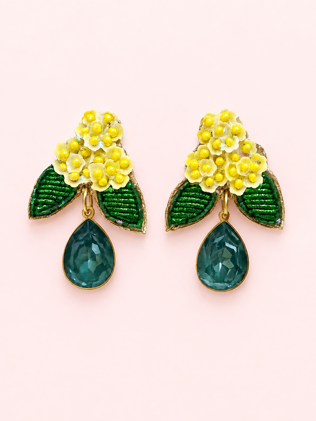 Boucles d'oreilles brodées LYSÉA