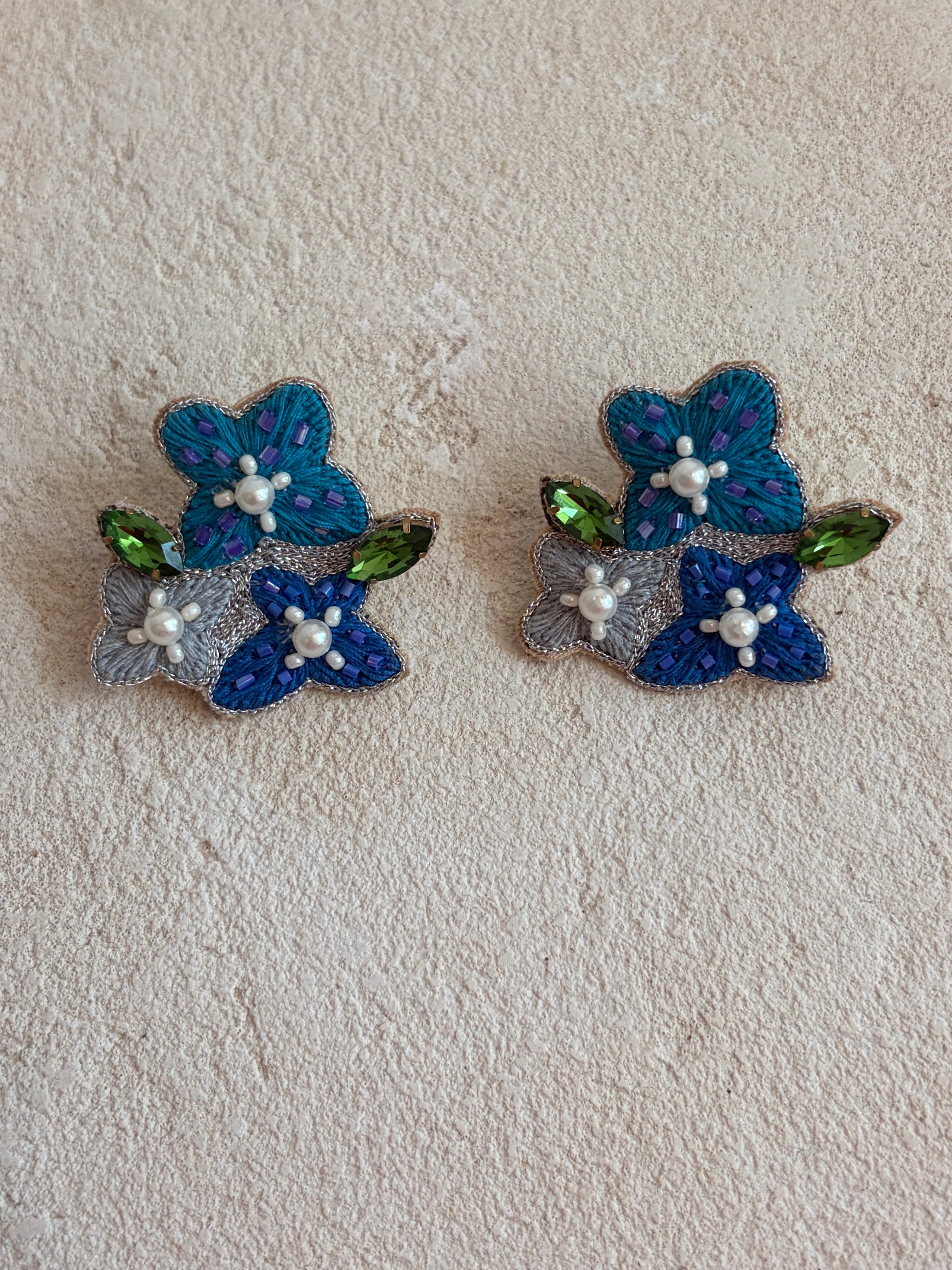 Boucles d'oreilles brodées LISA