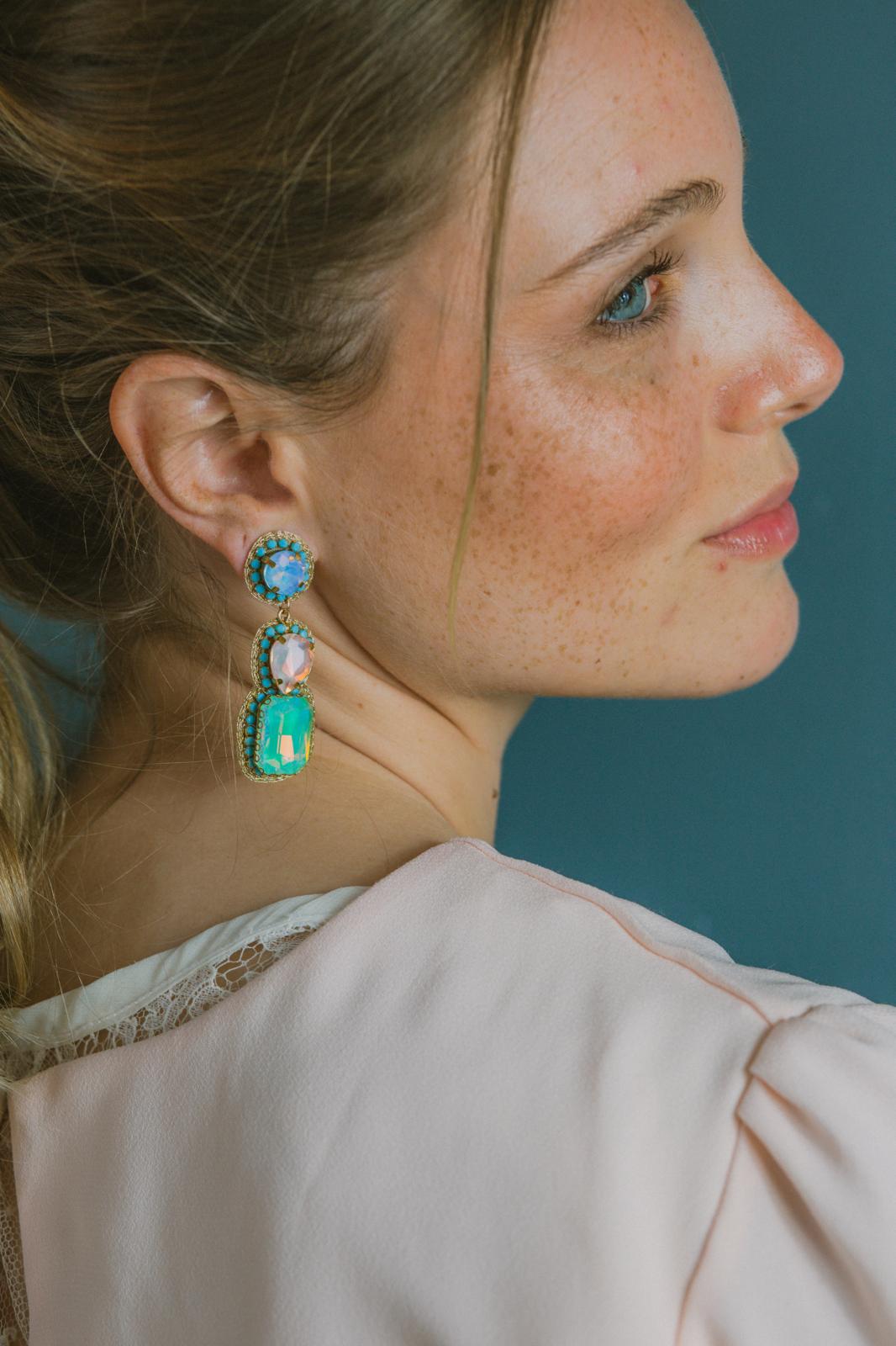 Boucles d'oreilles brodées OPALINE