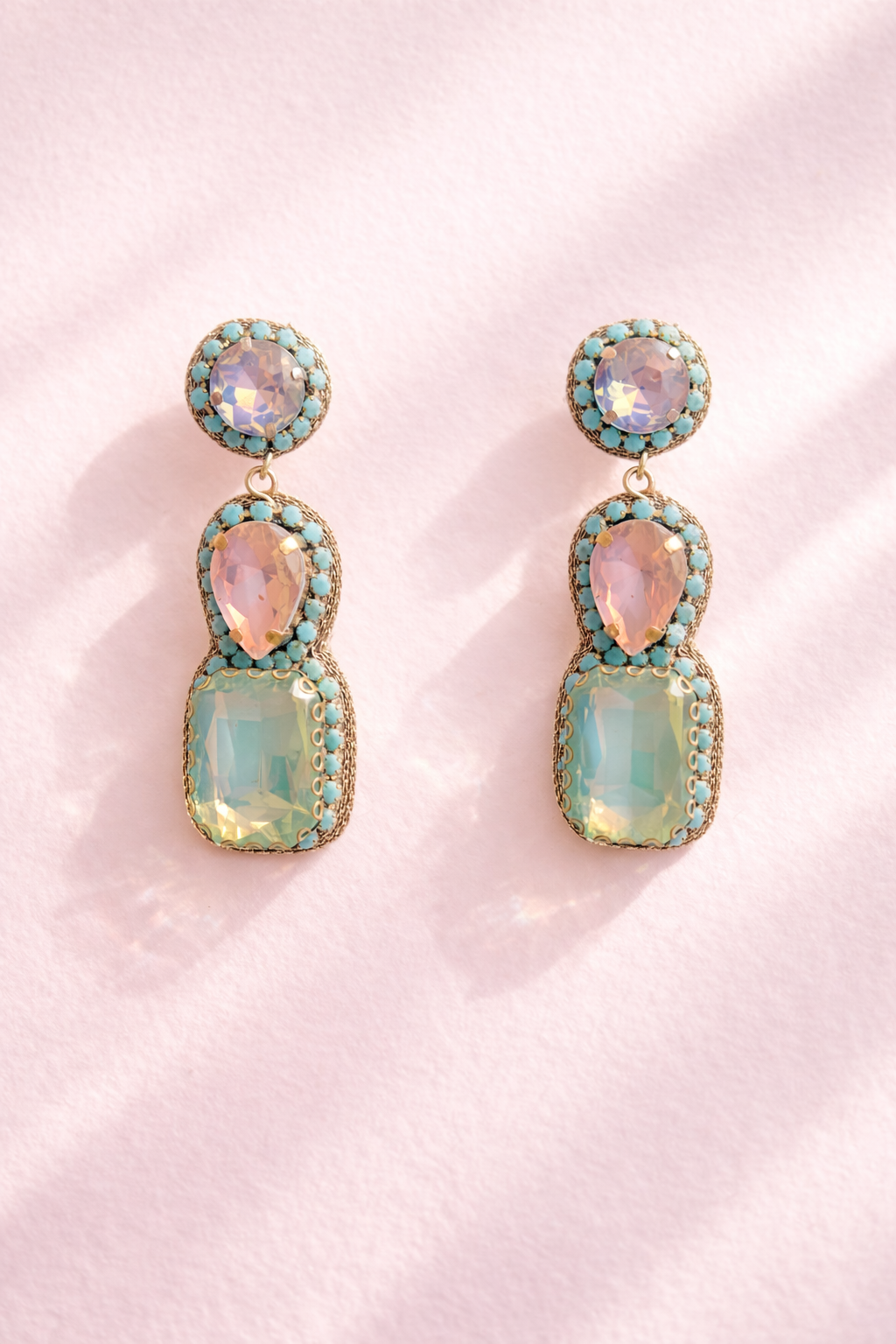 Boucles d'oreilles brodées OPALINE