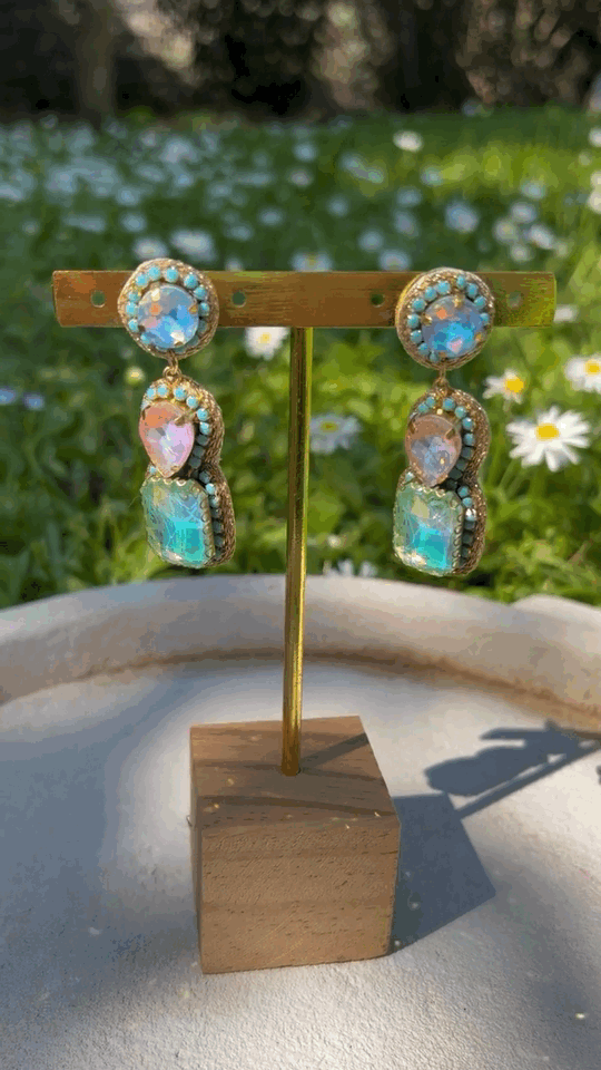 Boucles d'oreilles brodées OPALINE