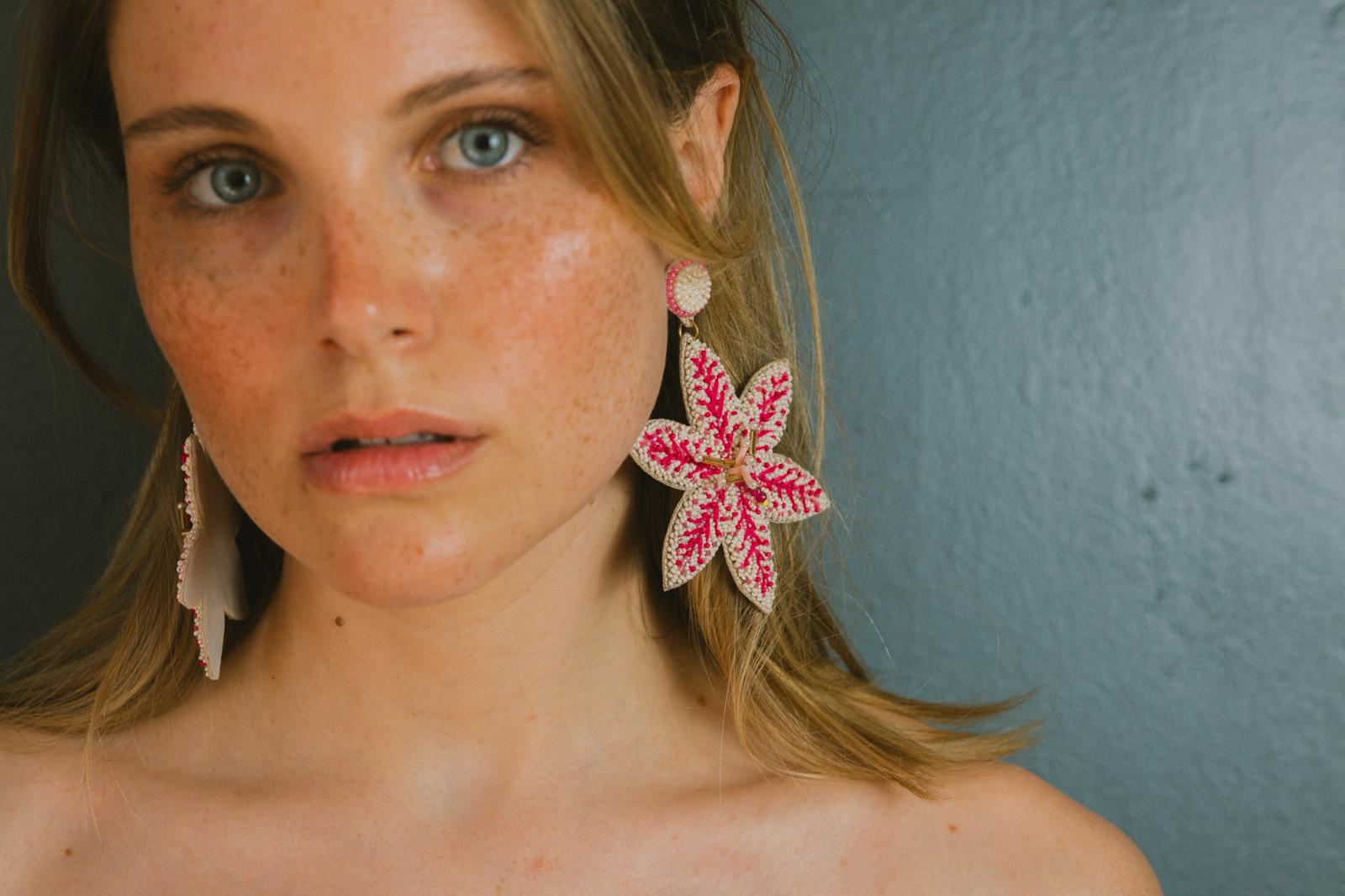 Boucles d'oreilles brodées Perlées AVA