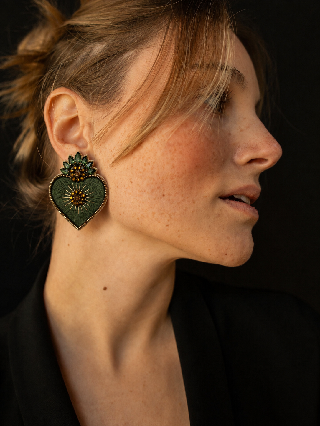Boucles d'oreilles brodées Perlées CARITAS