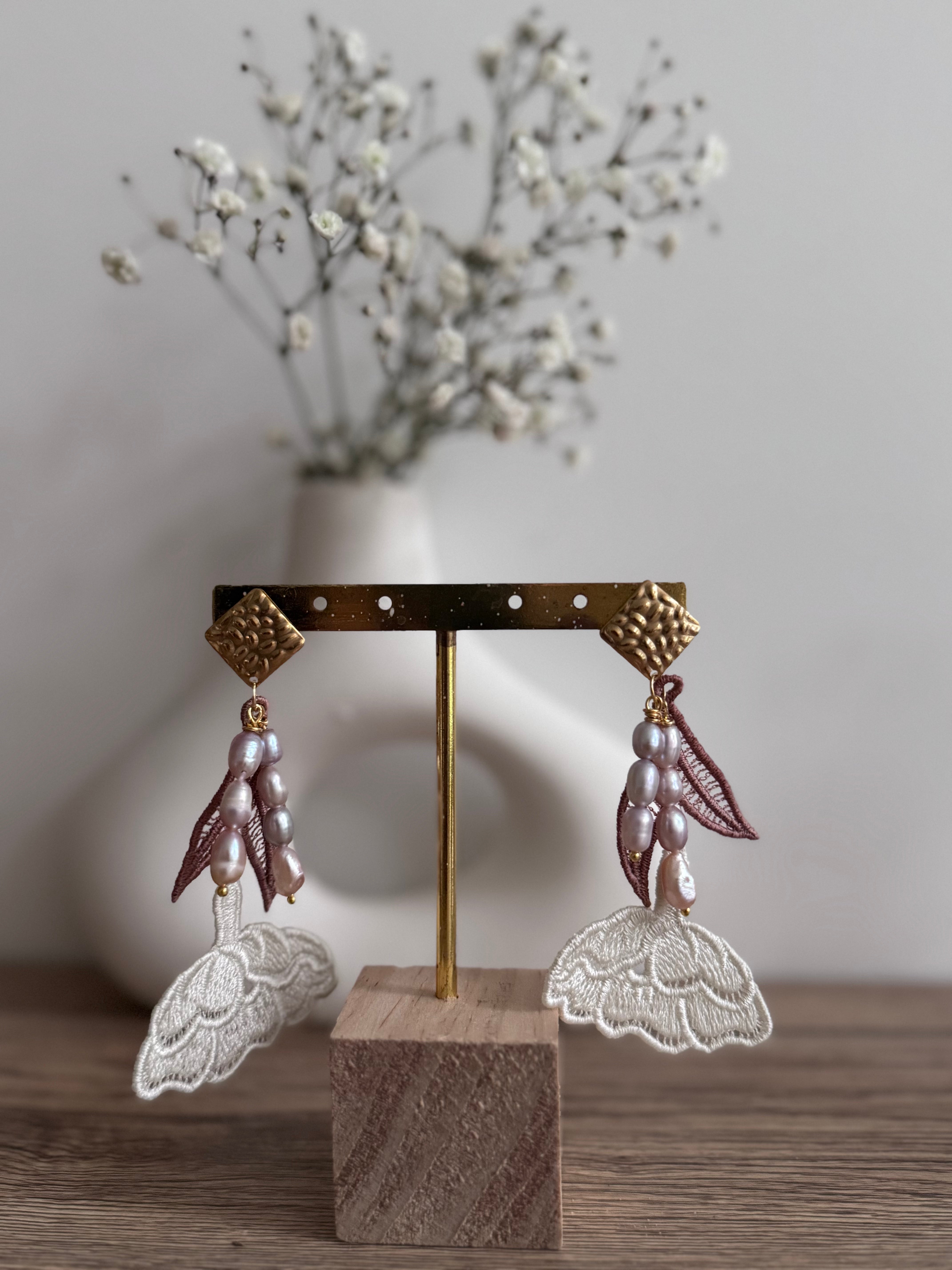 Cassiopeia embroidered earrings
