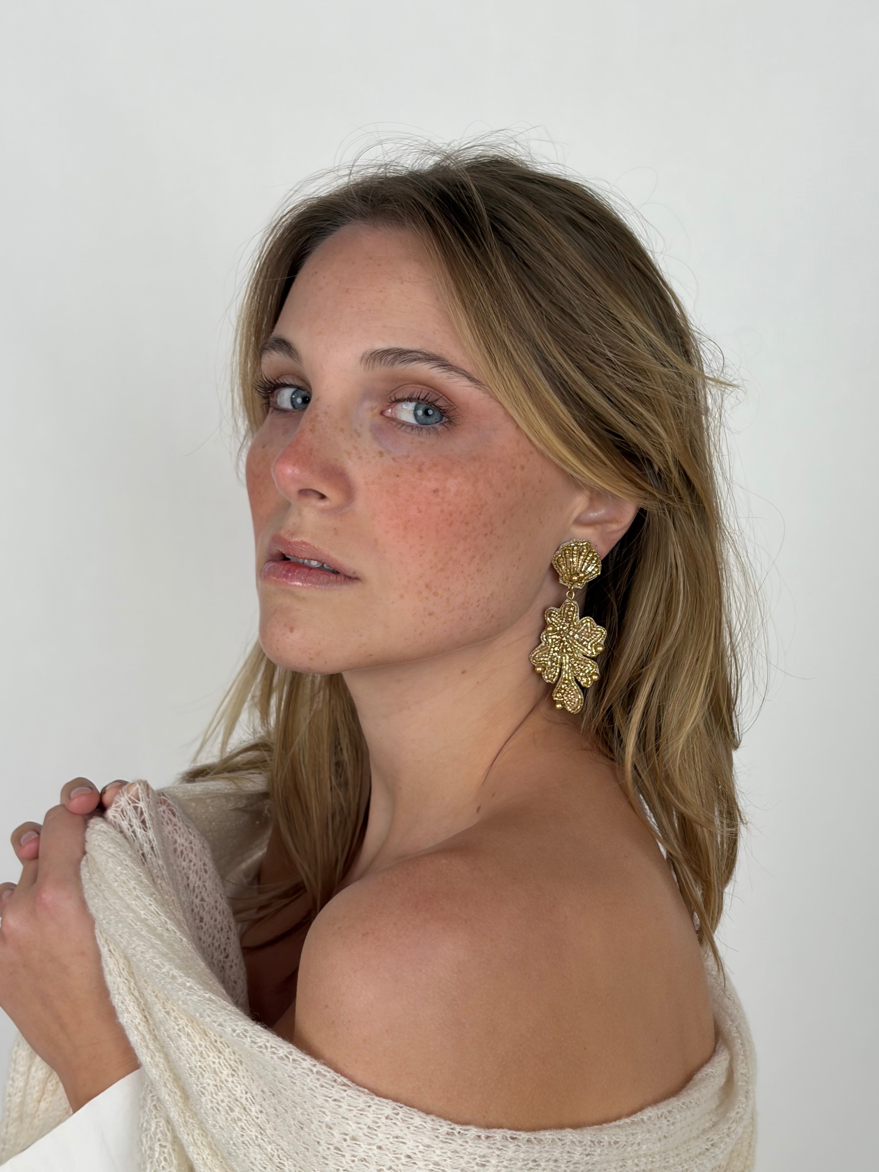 Boucles d'oreilles brodées Perlées ANA "Gold"