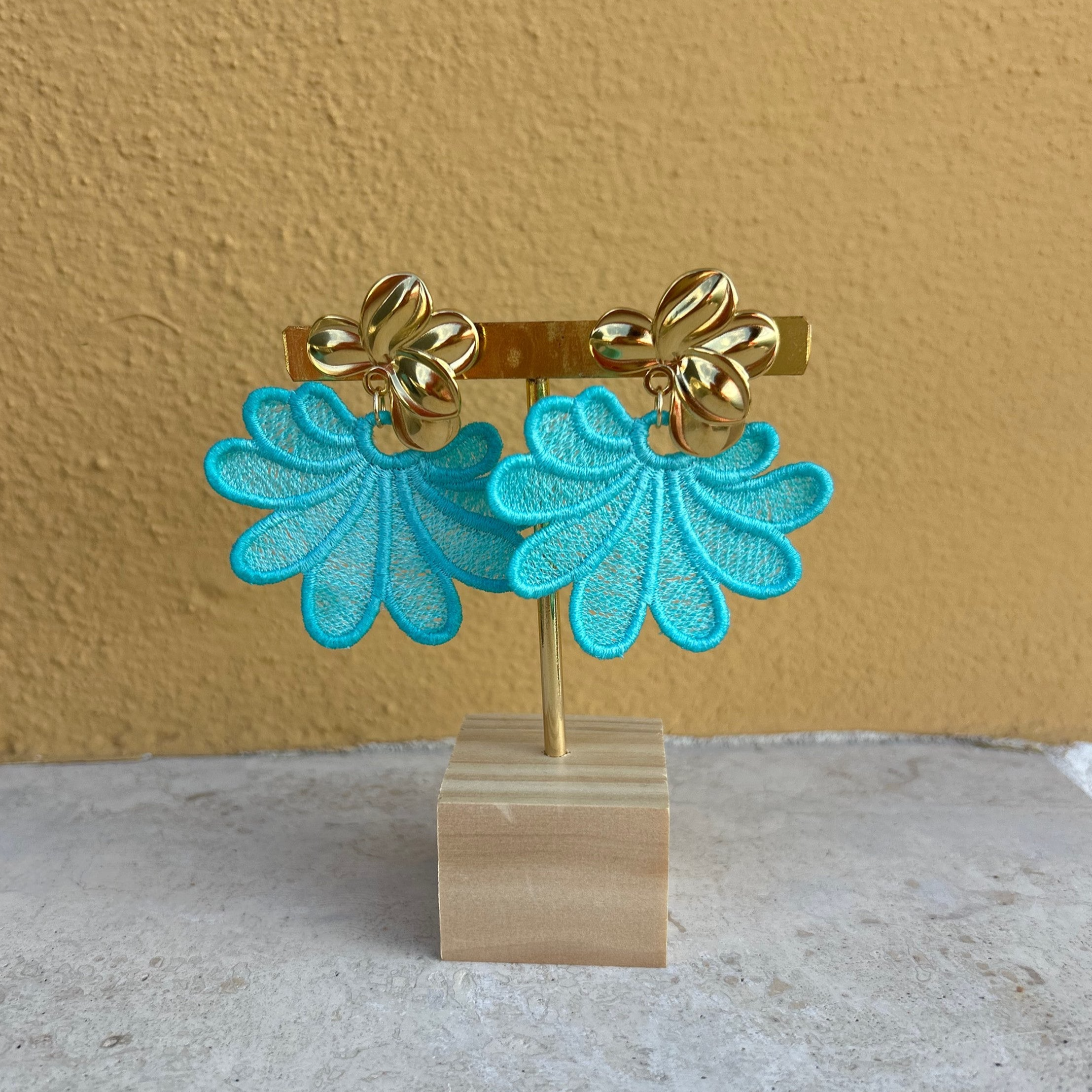 Angèle embroidered earrings