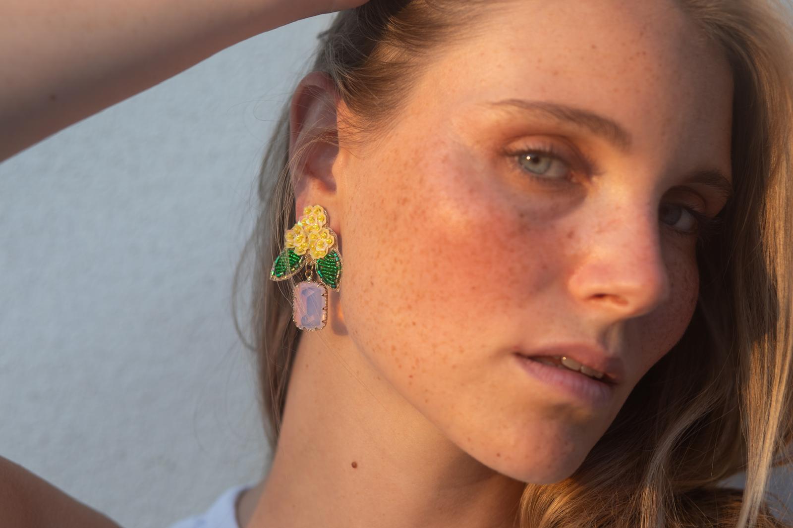 Boucles d'oreilles brodées LYSÉA