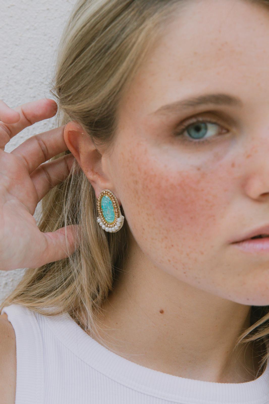 Boucles d'oreilles brodées ONDINE