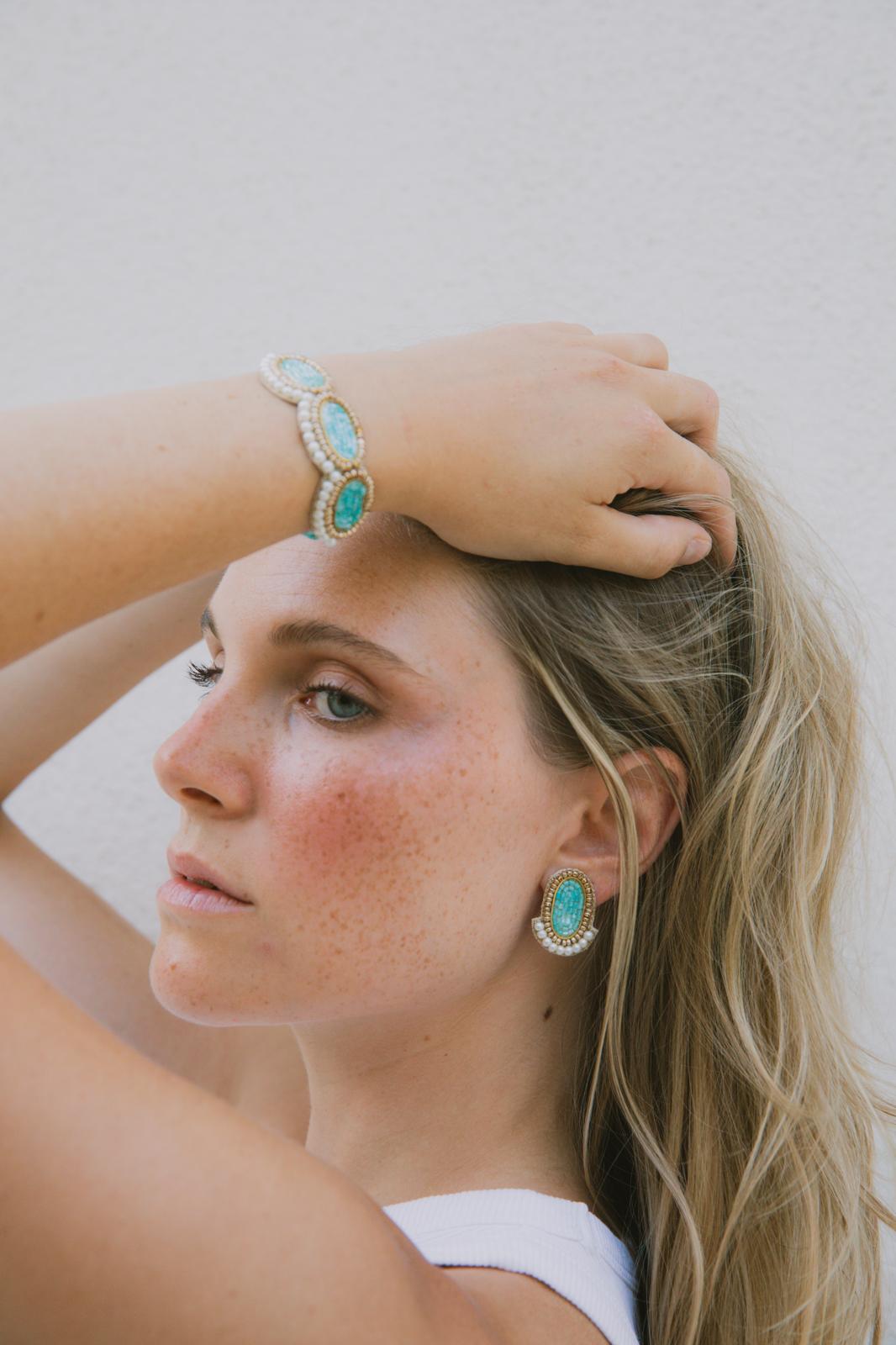 Boucles d'oreilles brodées ONDINE