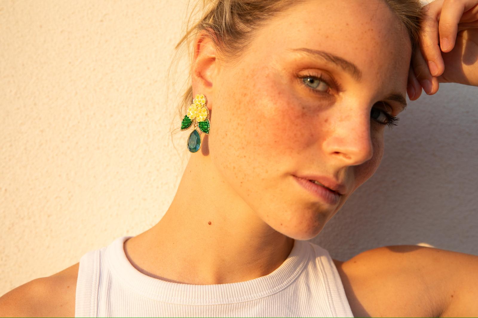 Boucles d'oreilles brodées LYSÉA