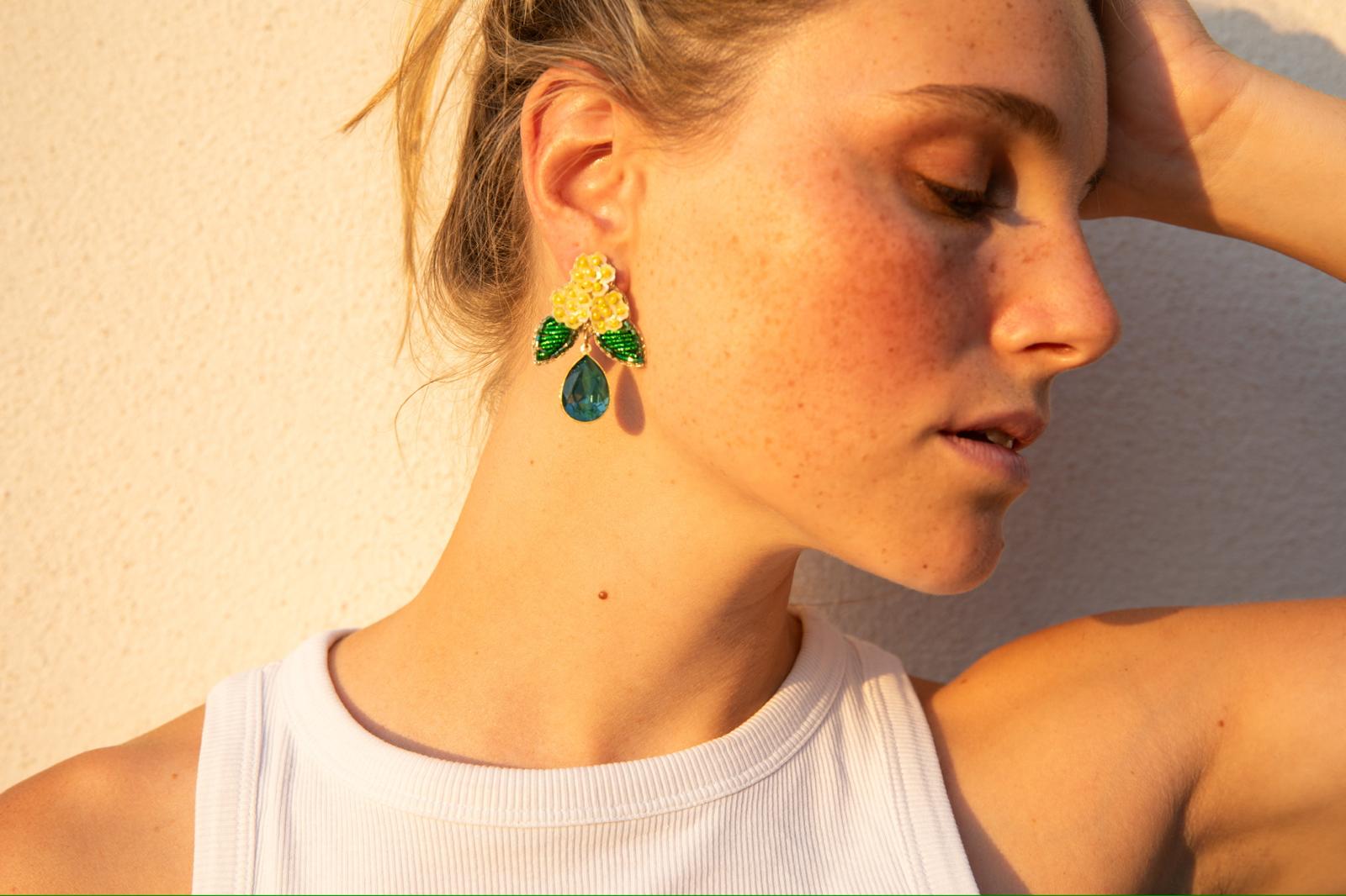 Boucles d'oreilles brodées LYSÉA
