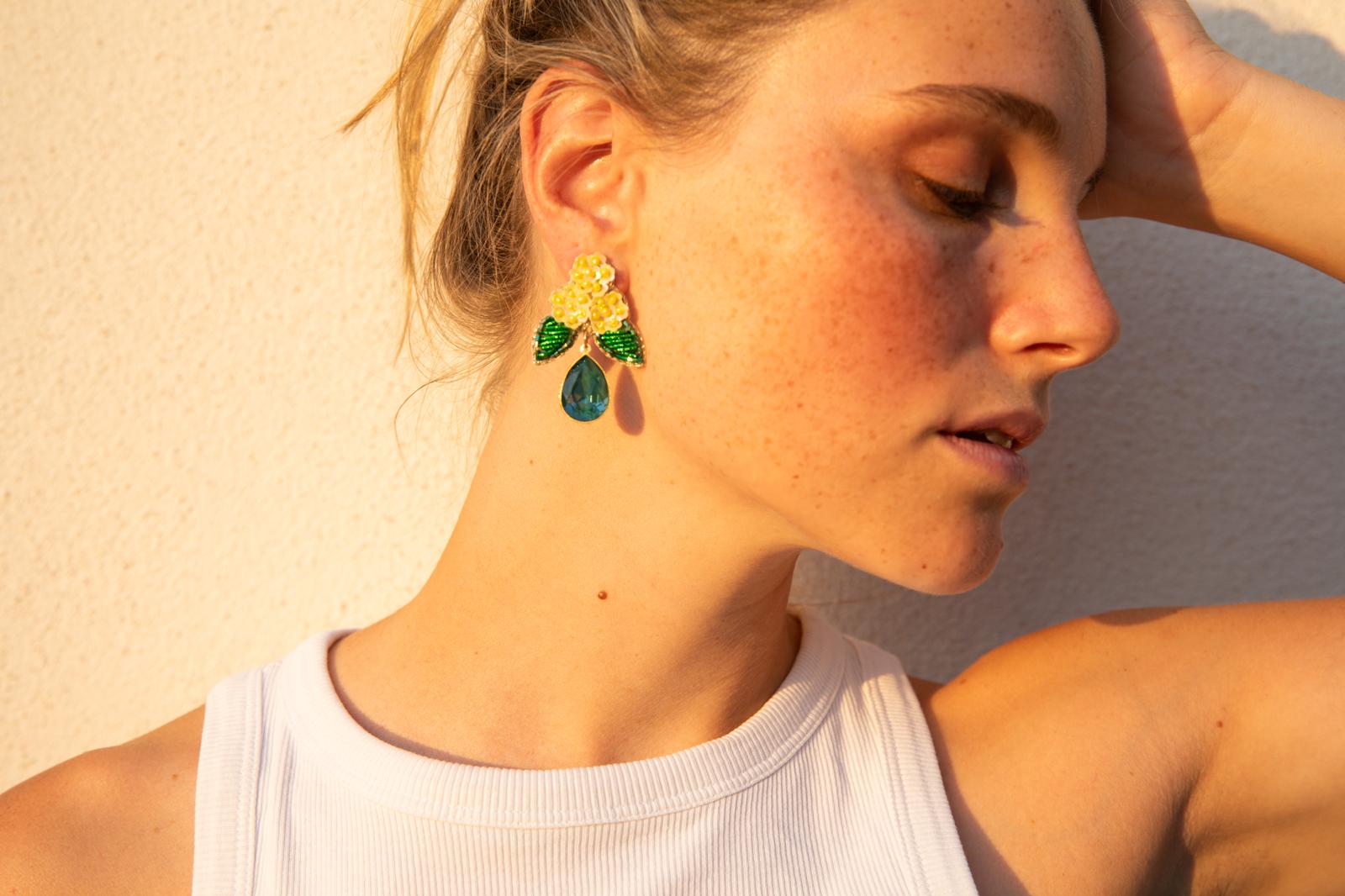 Boucles d'oreilles brodées LYSÉA