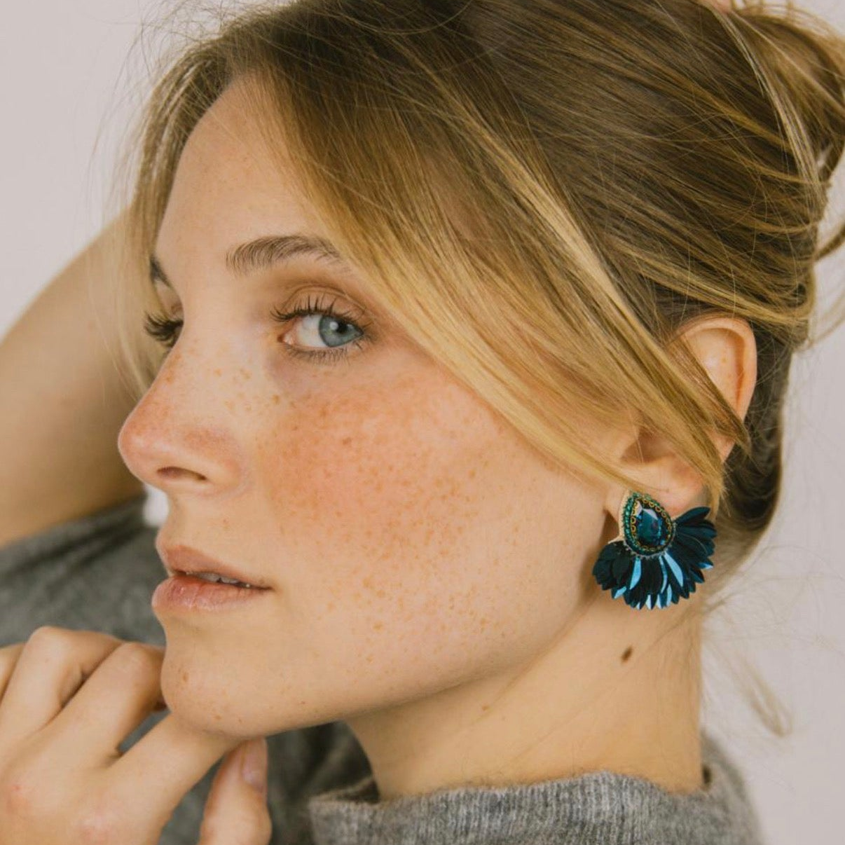 Boucles d'oreilles brodées Perlées ARYA