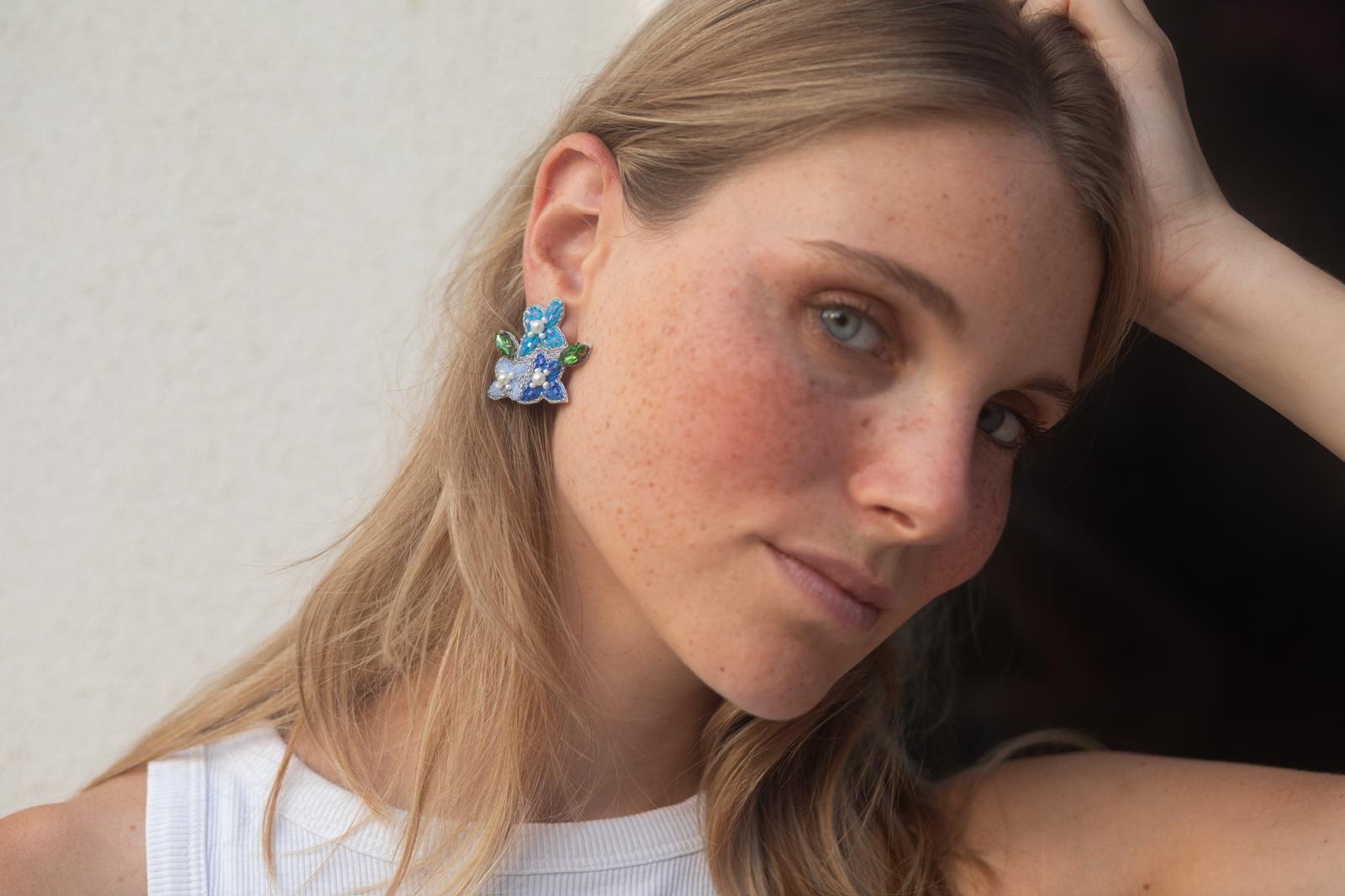 Boucles d'oreilles brodées LISA