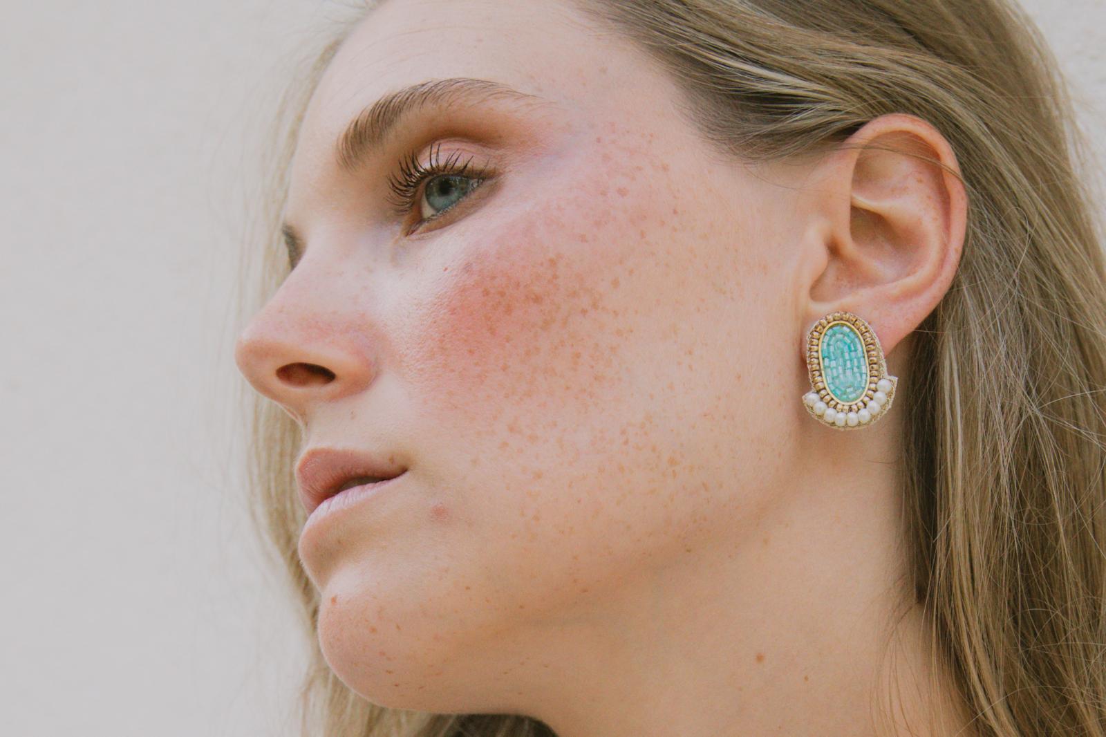 Boucles d'oreilles brodées ONDINE