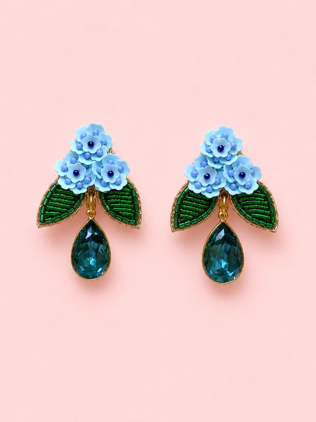 Boucles d'oreilles brodées LYSÉA