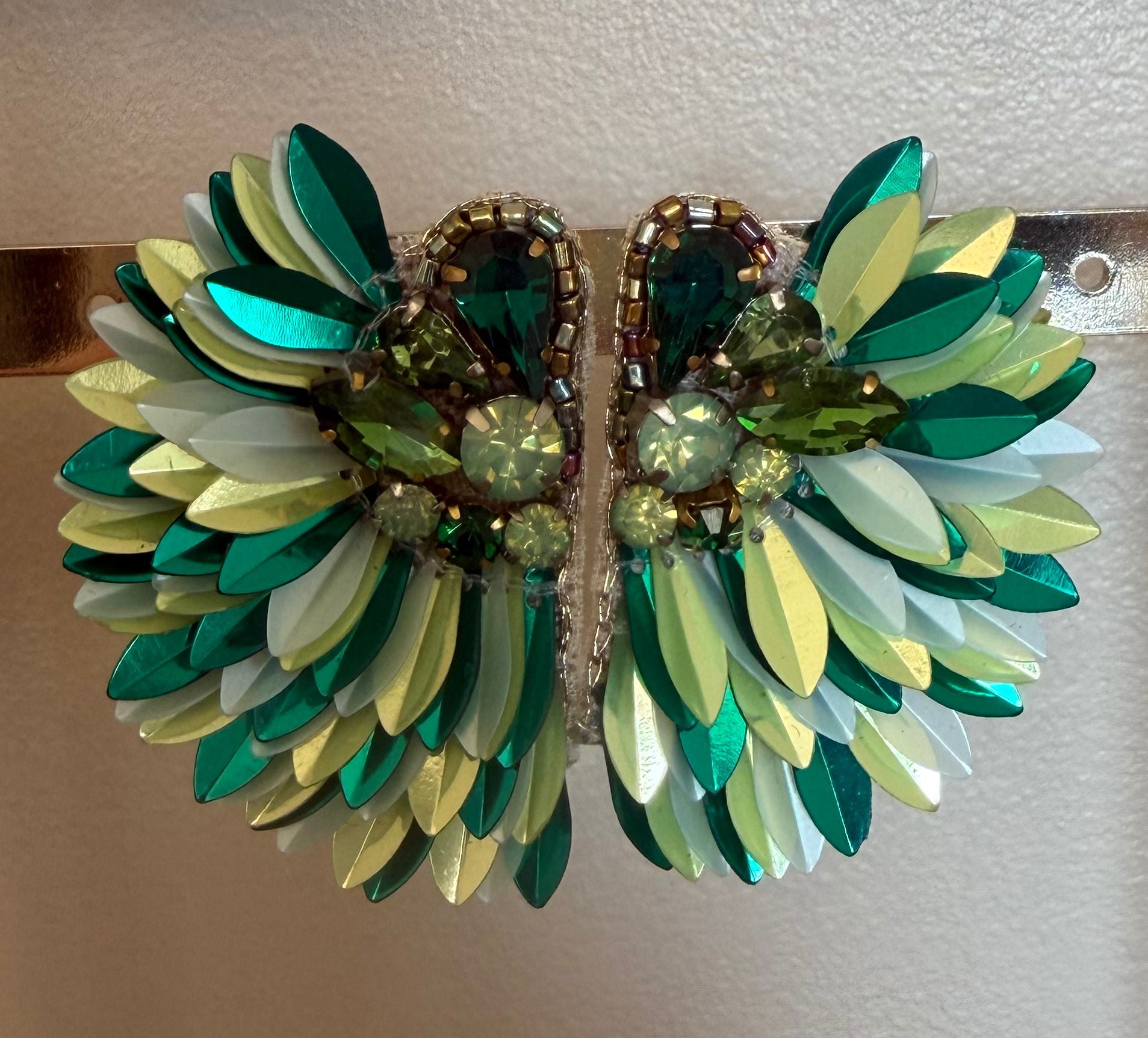 Boucles d'oreilles brodées ISÉE