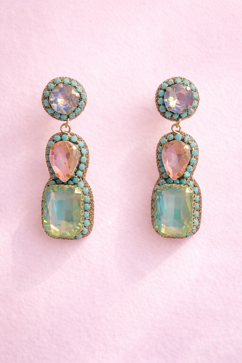 Boucles d'oreilles brodées OPALINE