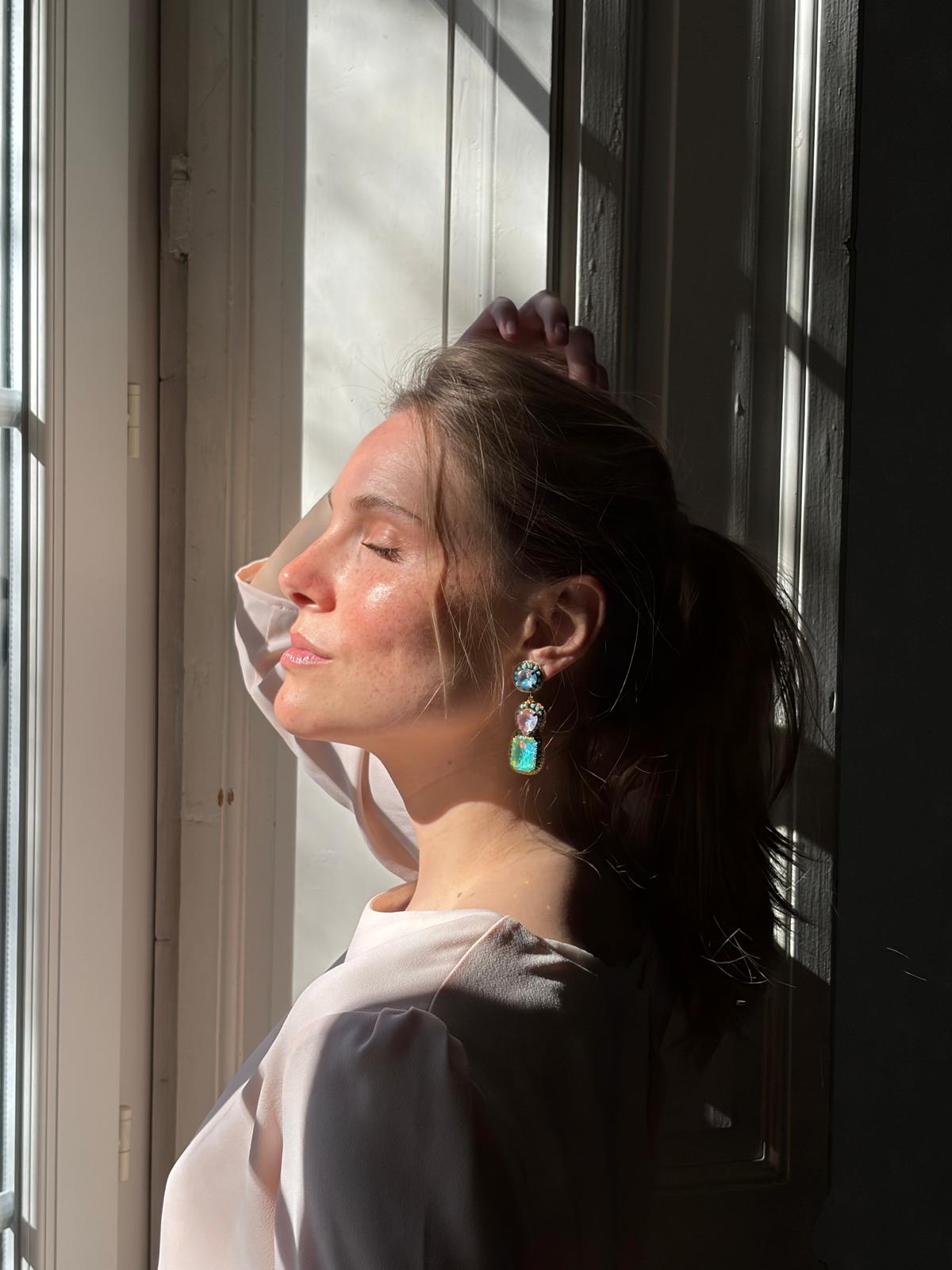 Boucles d'oreilles brodées OPALINE