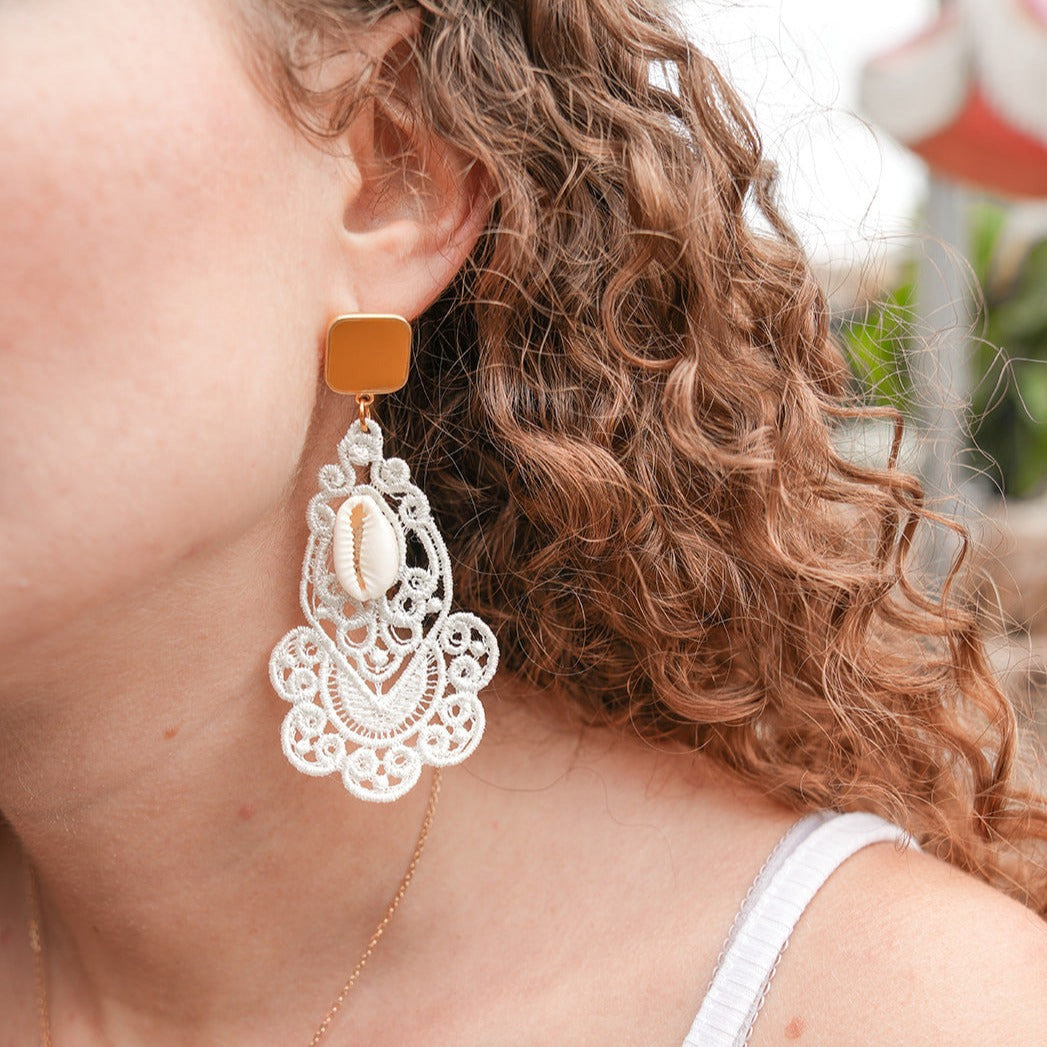 Boucles d'oreilles brodées personnalisées